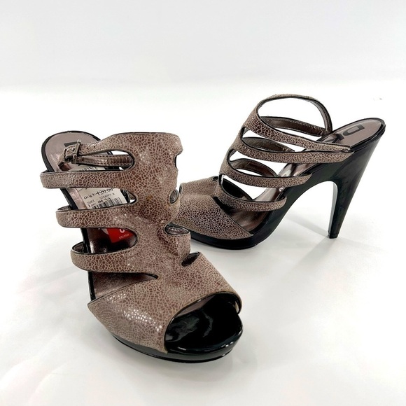 DKNY Stunning DKNYC Zuri Latte Ankle Strap Heels size 8 - Picture 8 of 11